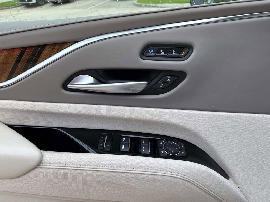 Used 2023 Cadillac Escalade ESV Sport Platinum image 22