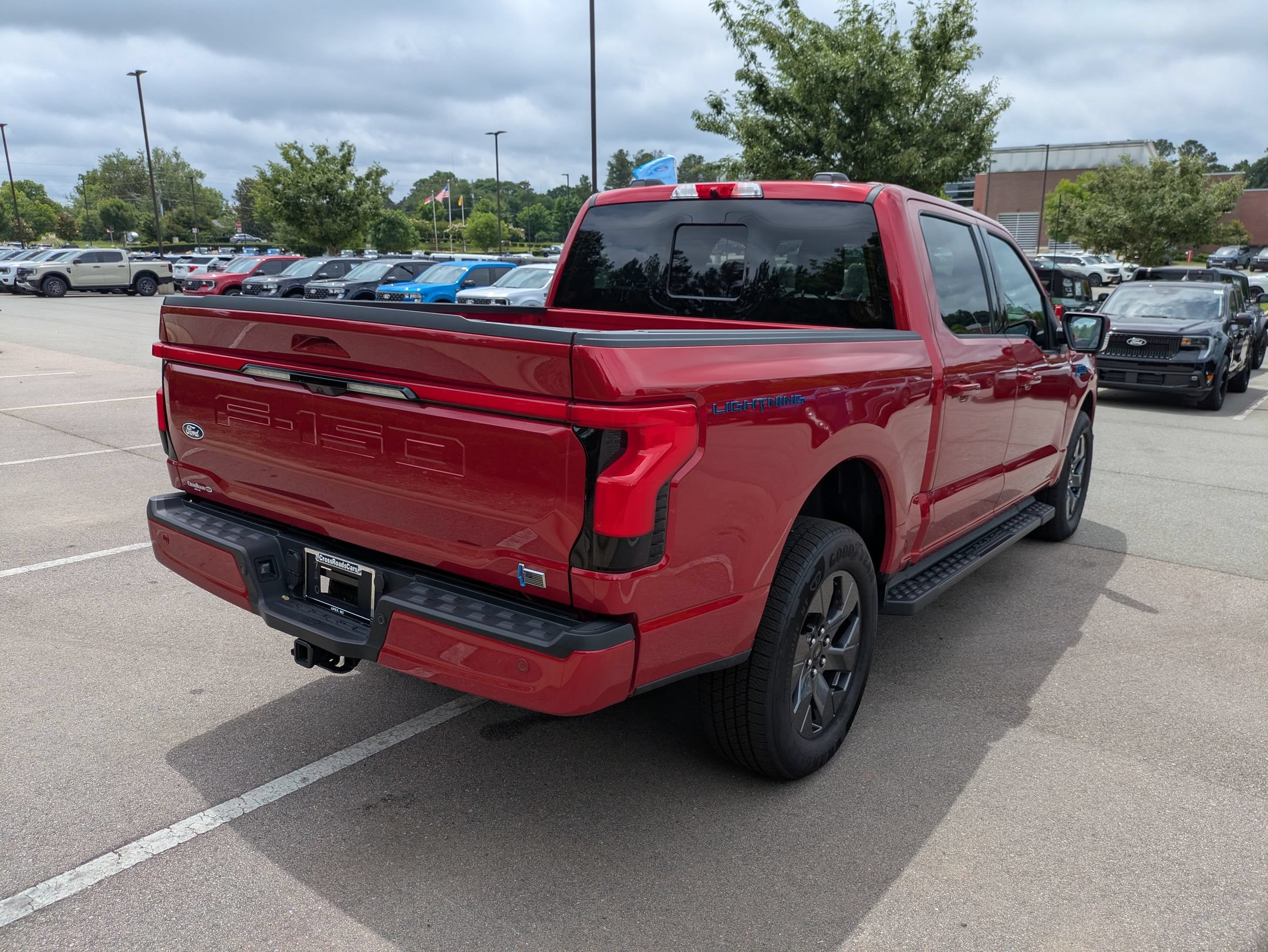 Certified 2025 Ford F150 Lightning Lariat AWD/4WD image 4