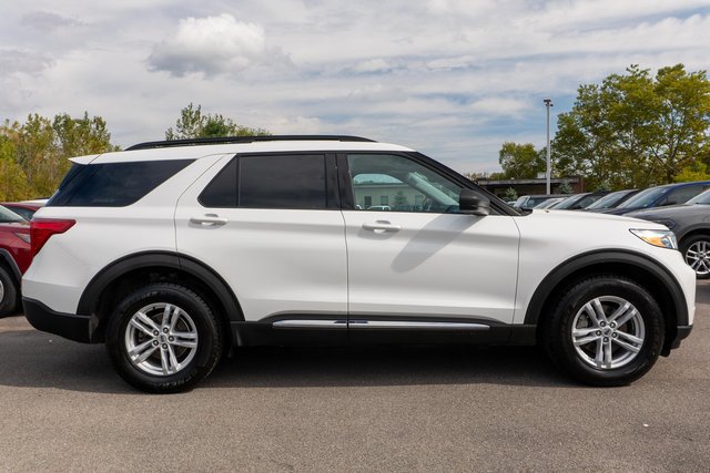 Certified 2023 Ford Explorer XLT w/ Class IV Trailer Tow Package AWD/4WD image 5