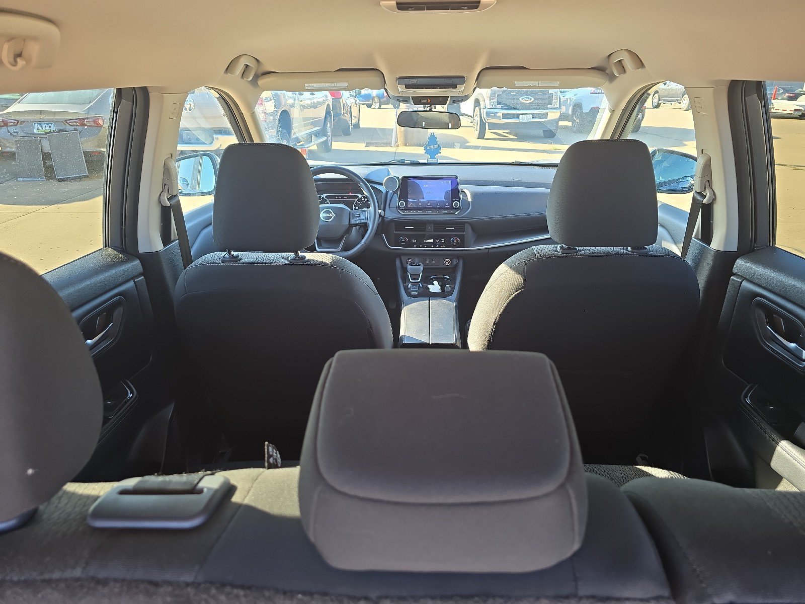 Used 2025 Nissan Rogue SV FWD image 13