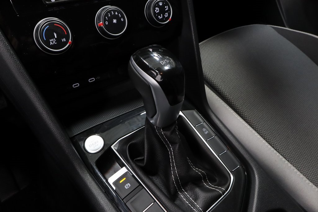 Used 2024 Volkswagen Taos S image 33