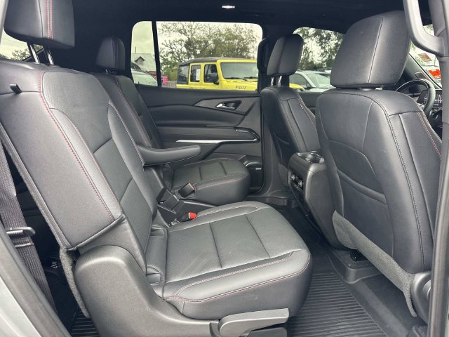 Used 2025 Chevrolet Traverse Z71 w/ Enhanced Driving Package AWD/4WD image 11