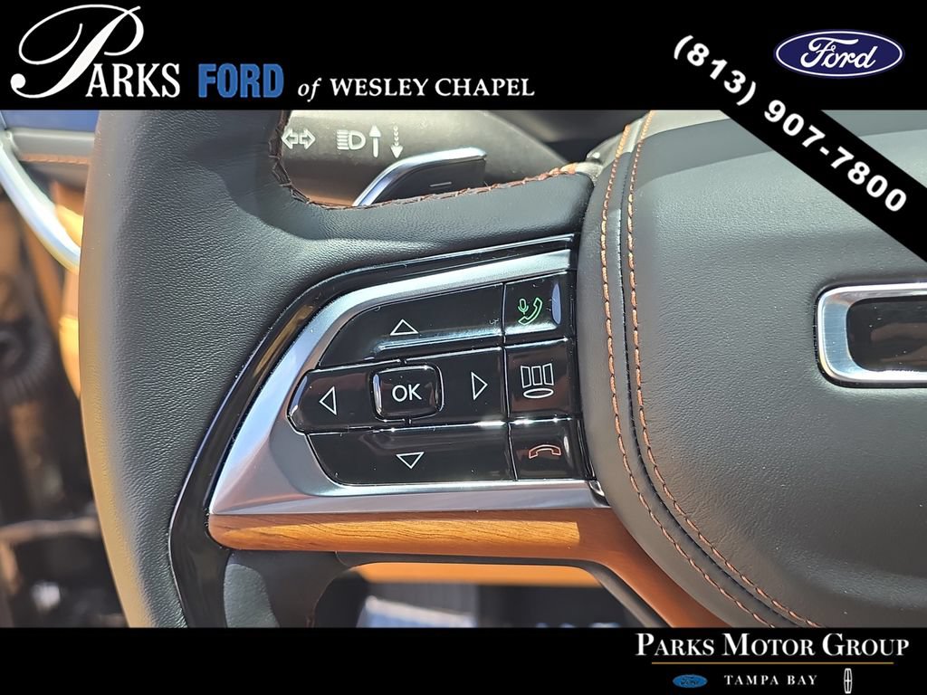 Used 2025 Jeep Grand Cherokee L Summit AWD/4WD image 30