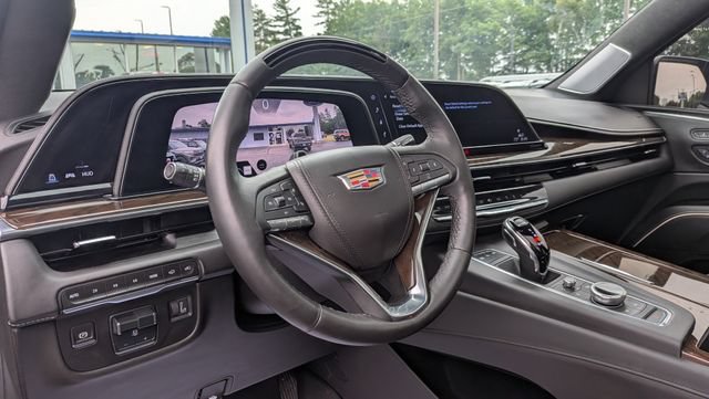 Used 2024 Cadillac Escalade Sport Platinum w/ Heavy-Duty Trailer Package AWD/4WD image 32