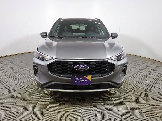 Certified 2025 Ford Escape ST-Line w/ Tech Pack #1 AWD/4WD image 3
