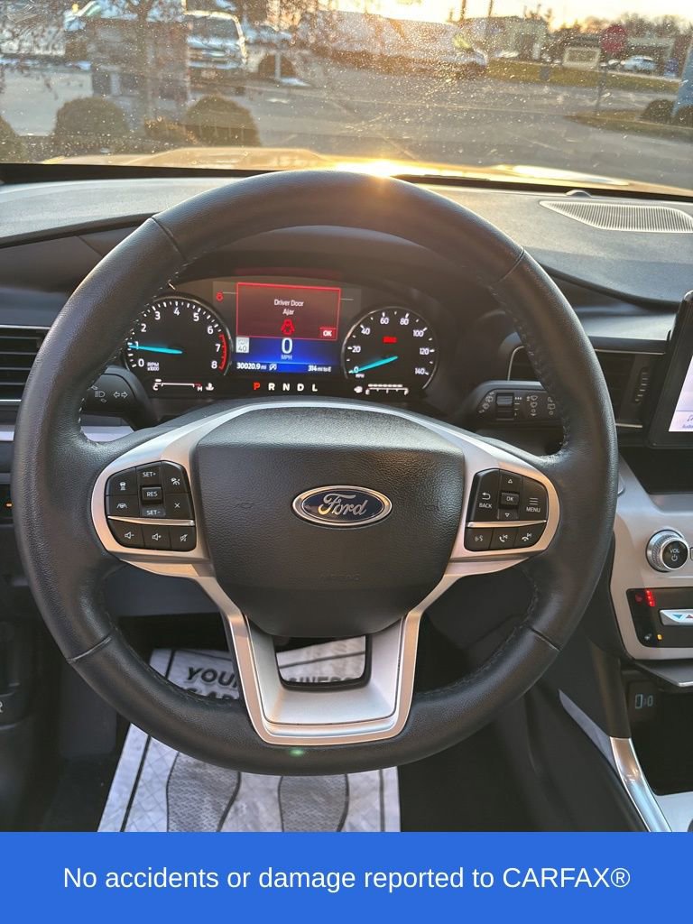 Certified 2023 Ford Explorer XLT w/ Equipment Group 202A image 9