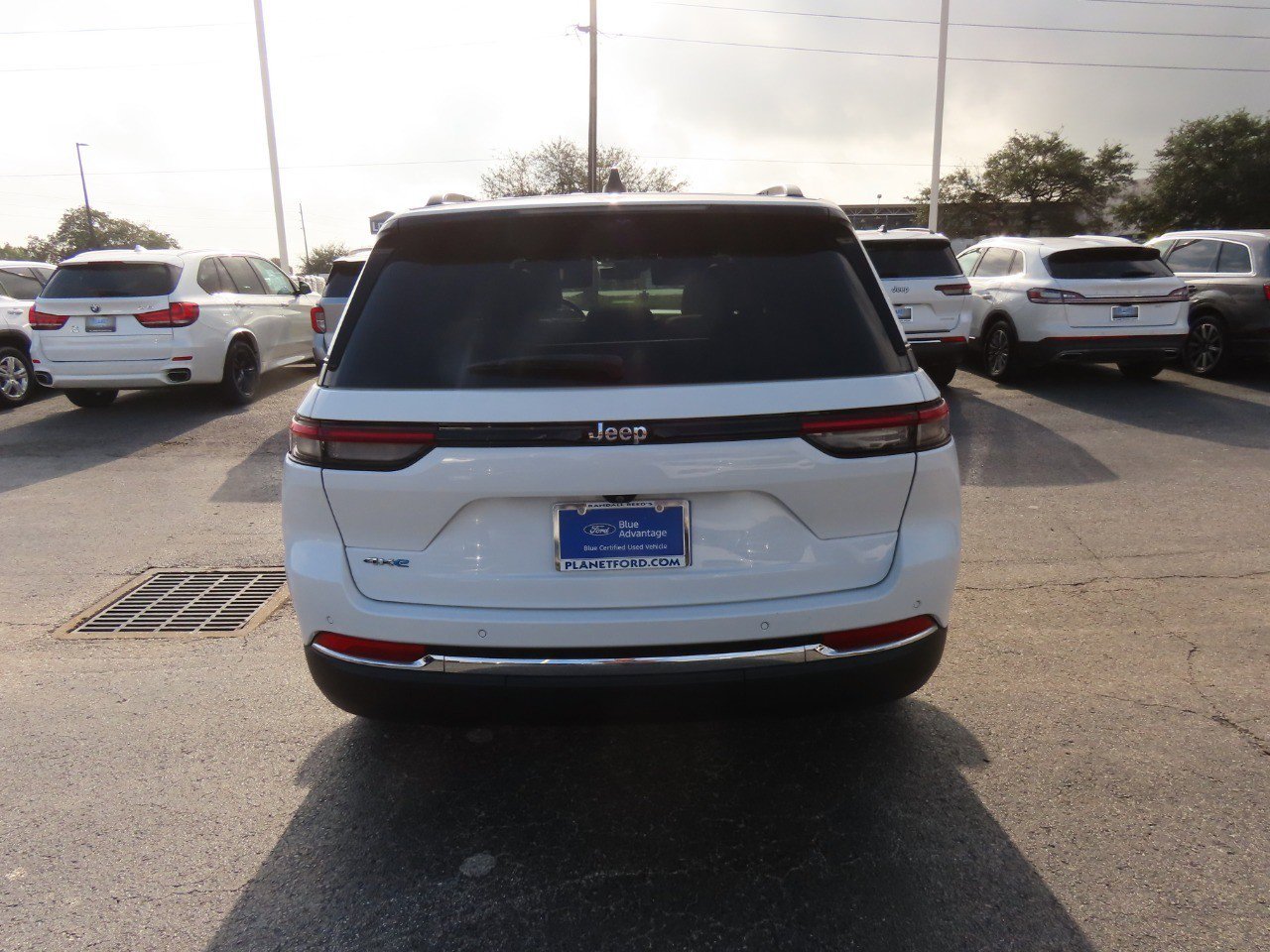 Used 2022 Jeep Grand Cherokee Limited 4xe w/ Luxury Tech Group II image 11