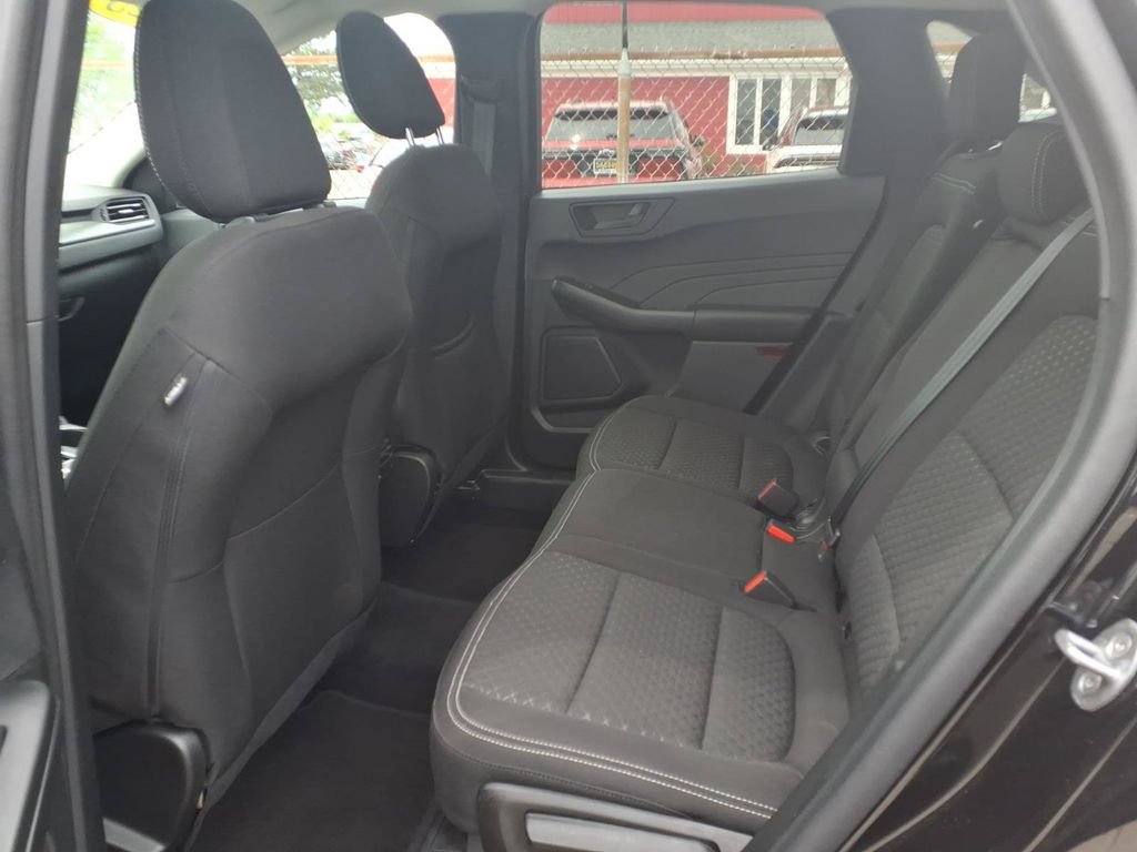Certified 2023 Ford Escape Active AWD/4WD image 10