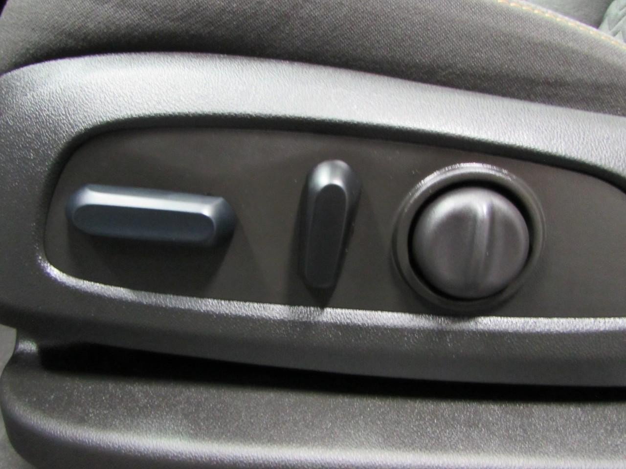 Used 2024 Chevrolet Equinox LT AWD/4WD image 21