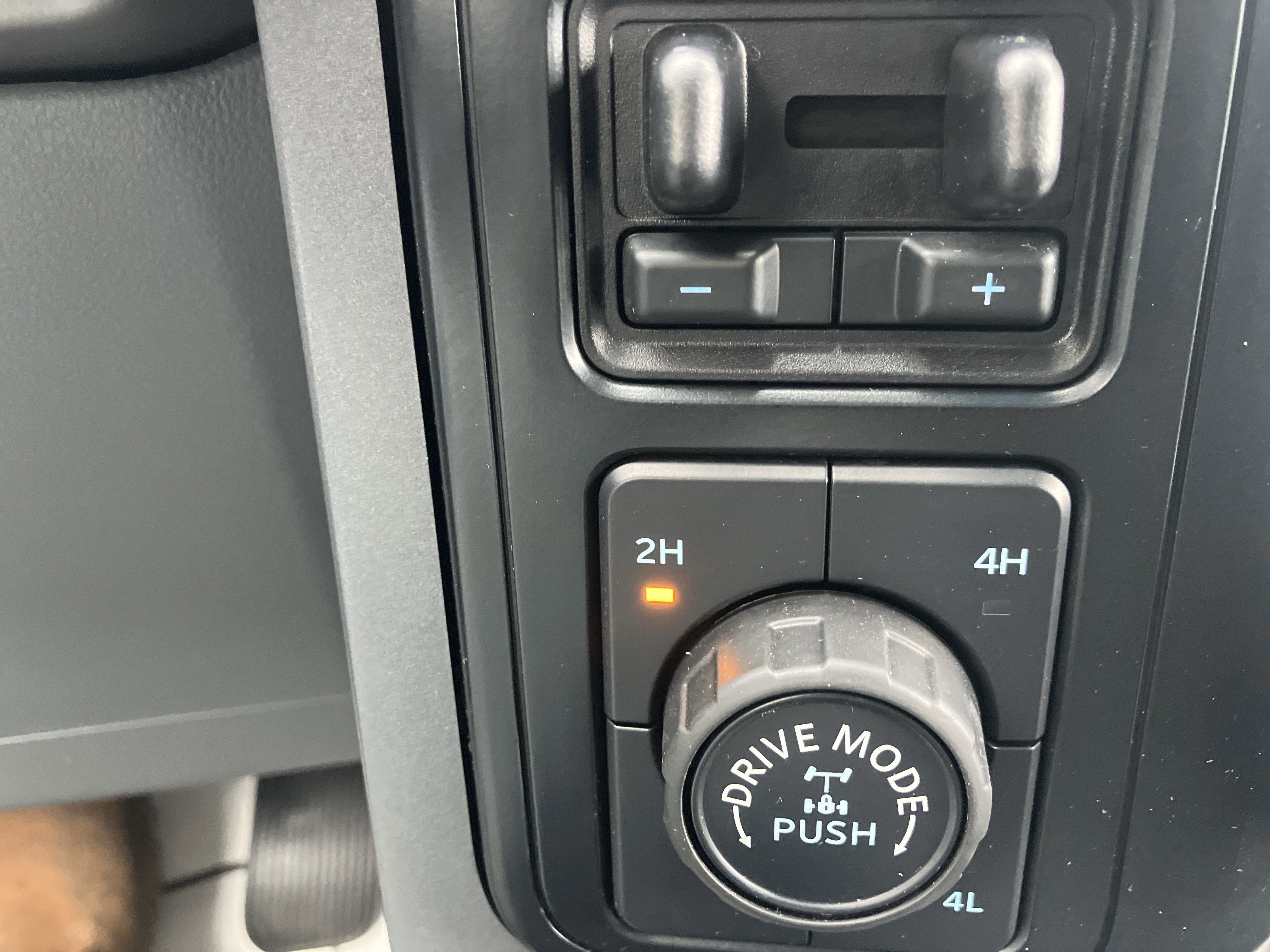 Certified 2024 Ford F150 XLT w/ Equipment Group 302A MID image 31