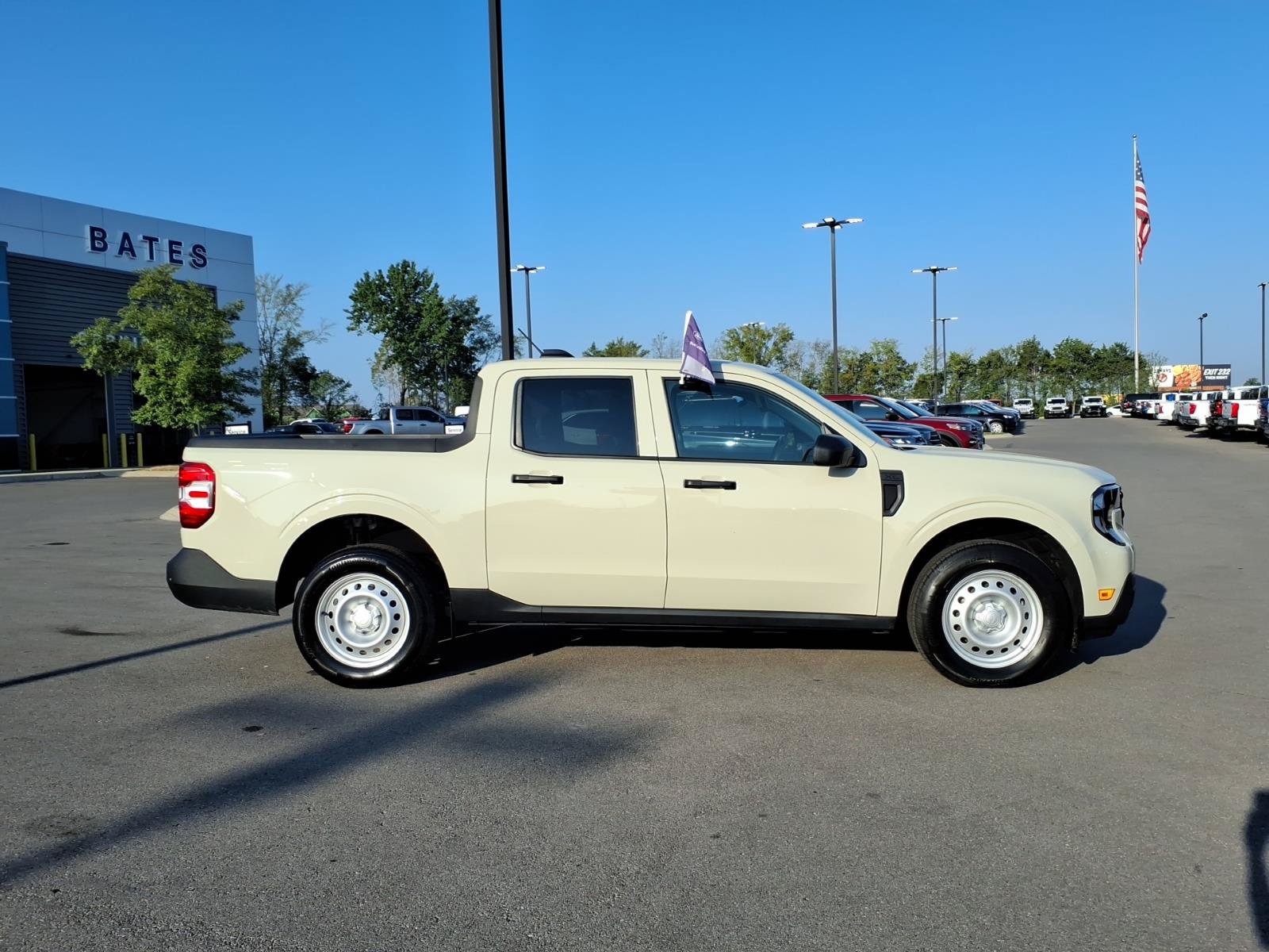 Certified 2025 Ford Maverick XL FWD image 2