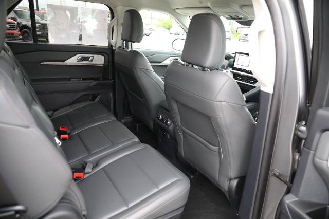 Certified 2025 Ford Explorer Active w/ Active Comfort Package AWD/4WD image 40