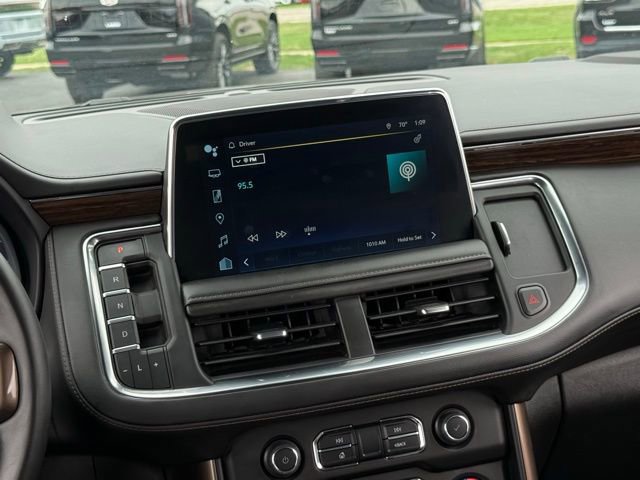 Used 2023 Chevrolet Suburban High Country image 39