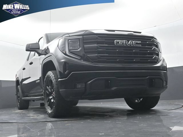 Used 2024 GMC Sierra 1500 Elevation w/ LPO, Elevation Black Package AWD/4WD image 18