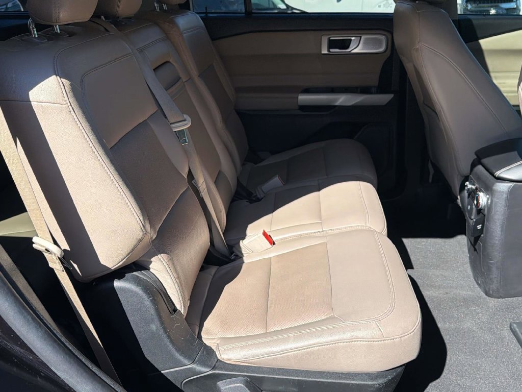 Certified 2023 Ford Explorer Limited w/ Limited Technology Package AWD/4WD image 28