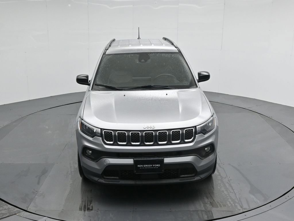 Used 2023 Jeep Compass Latitude image 22