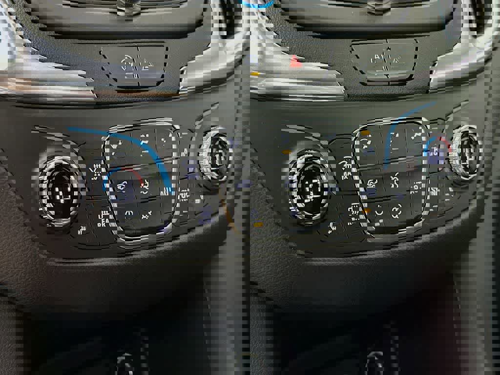 Used 2024 Chevrolet Equinox LT image 21