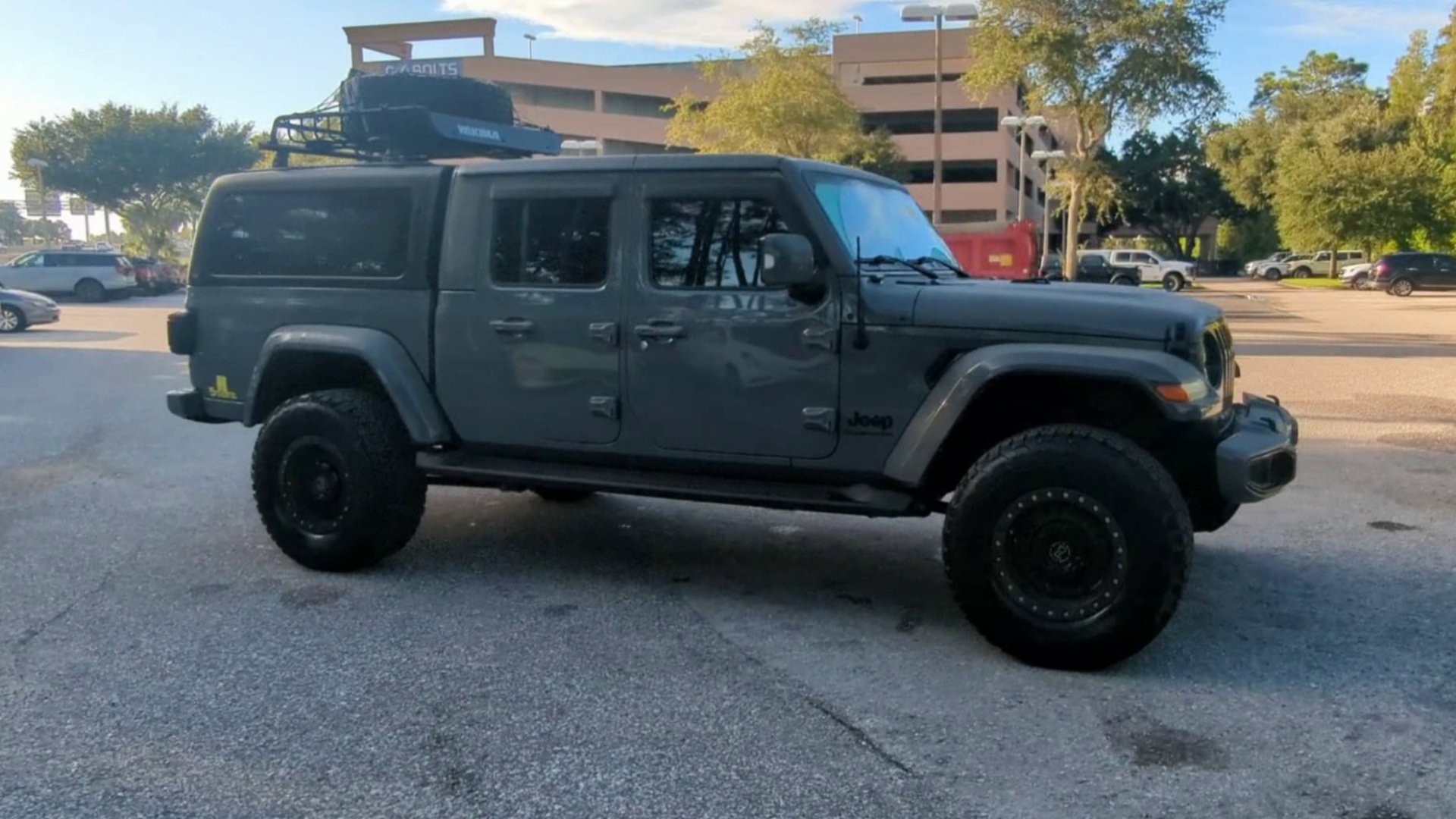 Used 2022 Jeep Gladiator Overland AWD/4WD image 35