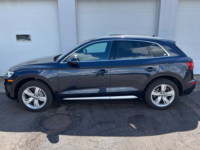 Used 2019 Audi Q5 2.0T Premium Plus w/ Premium Plus Package AWD/4WD image 3
