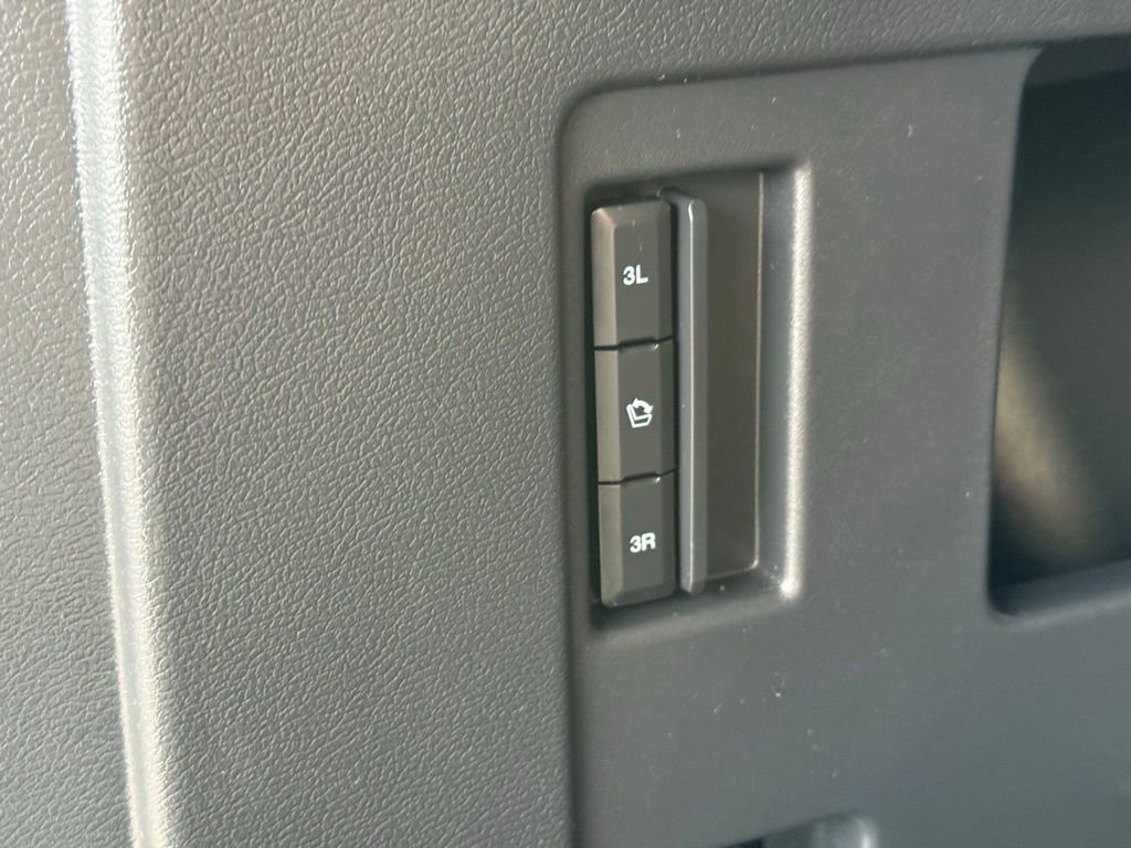 Certified 2023 Ford Expedition XLT image 6