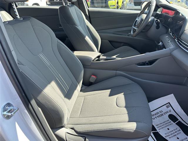 Used 2025 Hyundai Elantra SEL FWD image 25