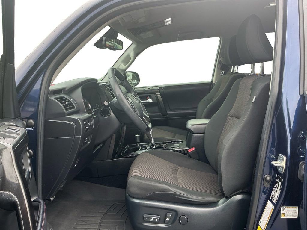 Used 2022 Toyota 4Runner TRD Off-Road AWD/4WD image 14