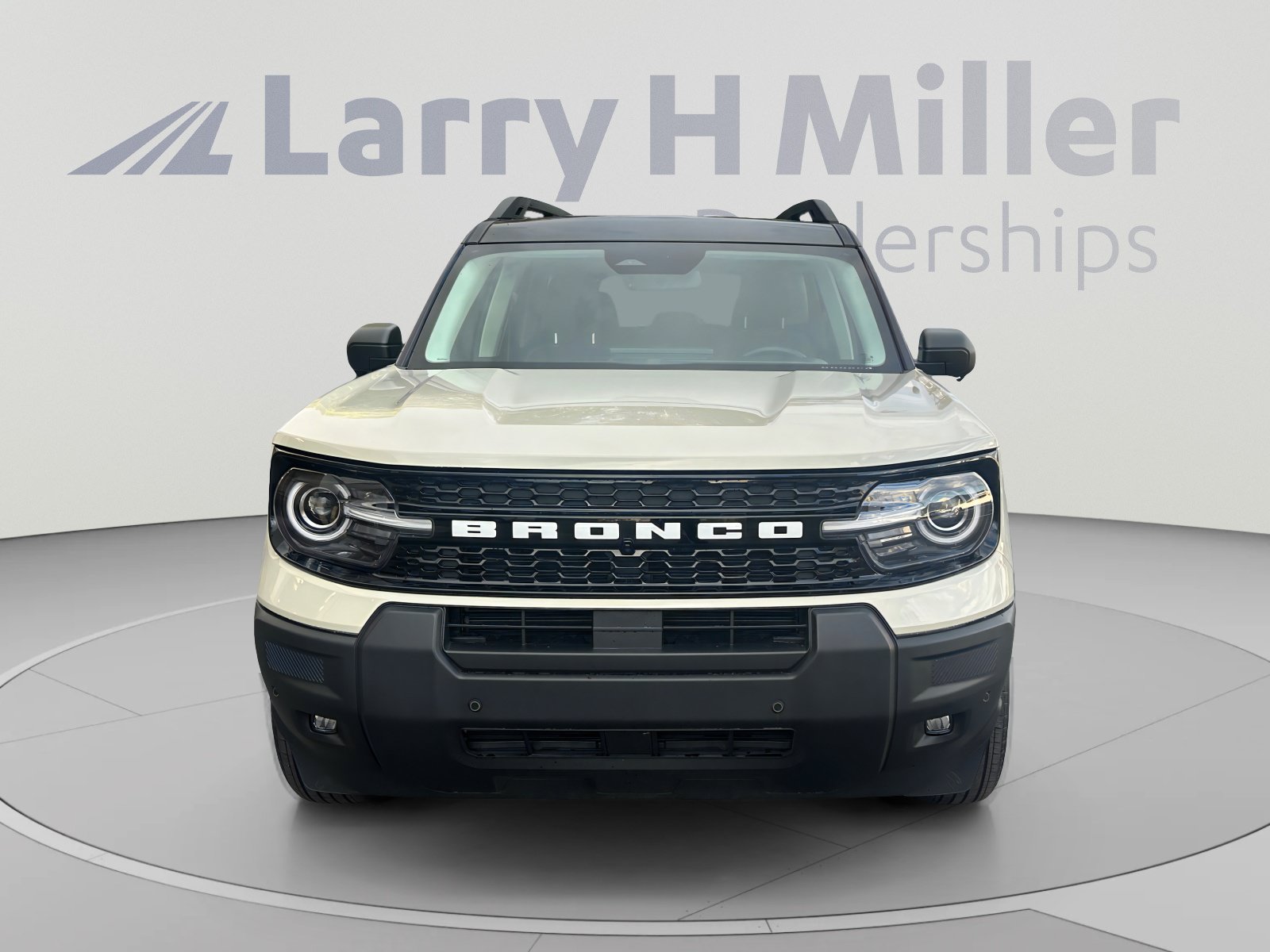 Certified 2025 Ford Bronco Sport Outer Banks w/ Outer Banks Tech Package+ AWD/4WD image 8