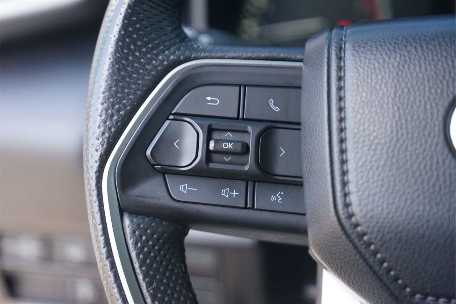 Used 2025 Toyota Tundra SR5 w/ SR5 Premium Package AWD/4WD image 22