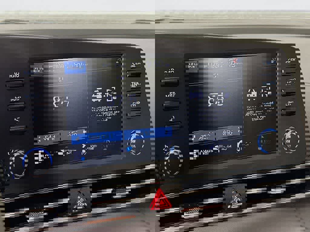 Used 2021 Hyundai Elantra Blue w/ Cargo Package image 15