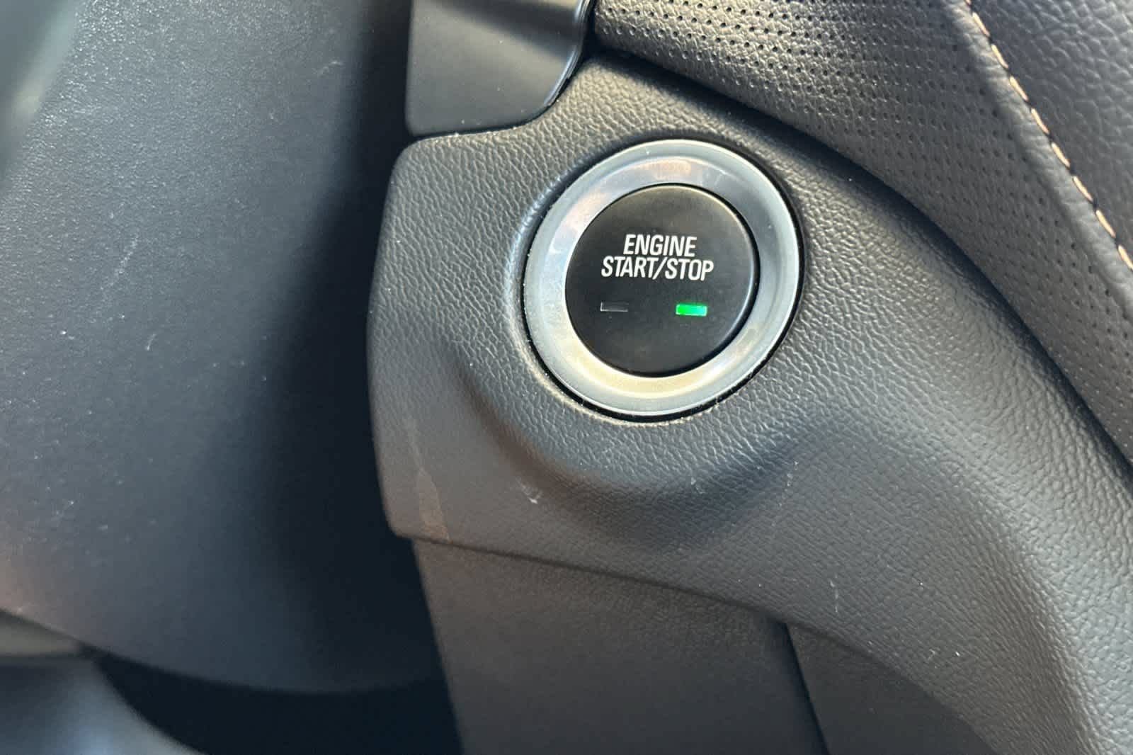 Used 2023 Chevrolet Equinox Premier AWD/4WD image 23