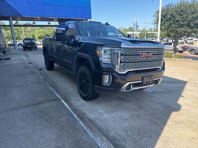 Used 2022 GMC Sierra 3500 Denali w/ Denali Black Diamond Edition AWD/4WD image 2