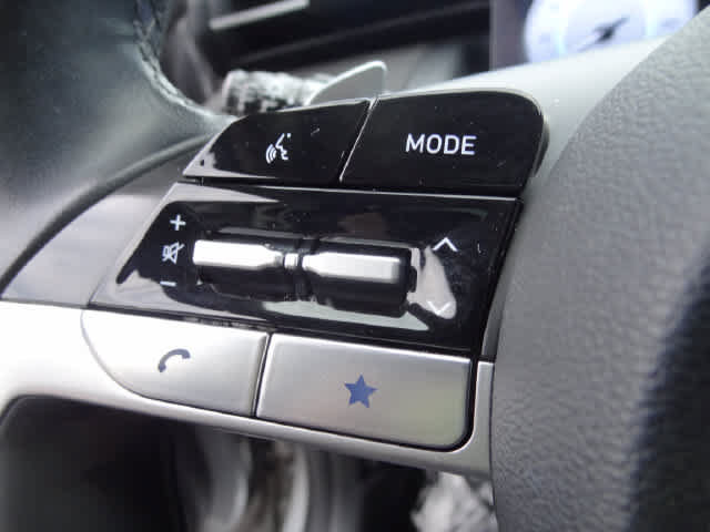 Used 2024 Hyundai Tucson Limited AWD/4WD image 18