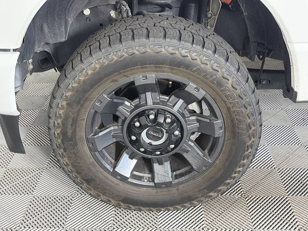 Certified 2025 Ford F250 Platinum AWD/4WD image 8