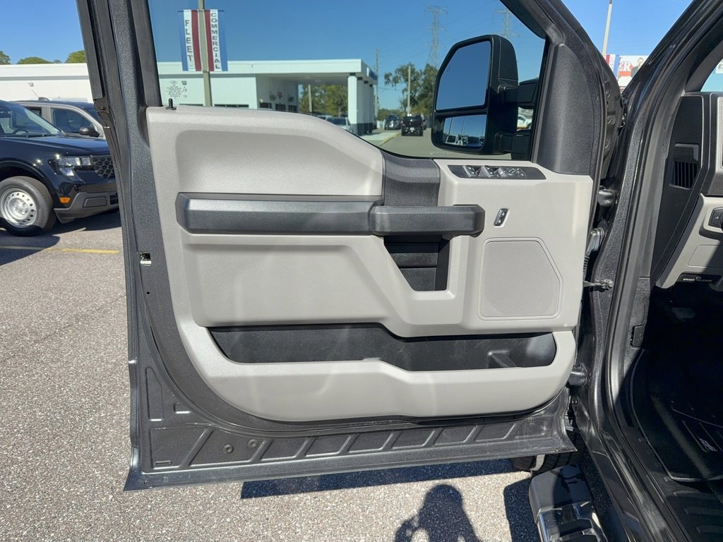 Certified 2018 Ford F250 XL w/ STX Appearance Package image 9