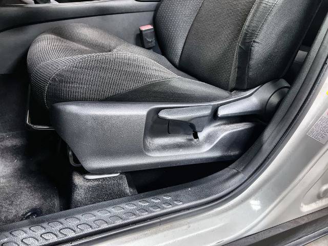 Used 2019 Toyota C-HR LE FWD image 12