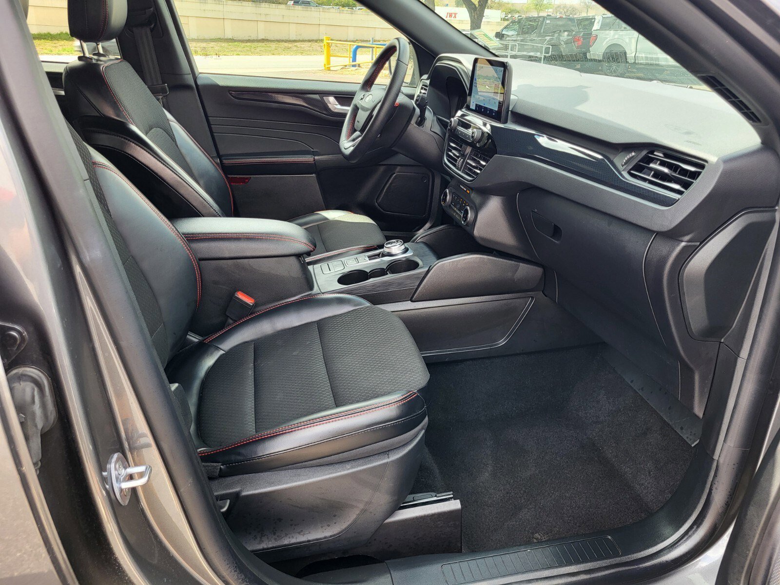 Certified 2025 Ford Escape ST-Line image 13