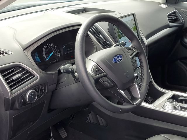Certified 2024 Ford Edge SEL w/ Convenience Package AWD/4WD image 11