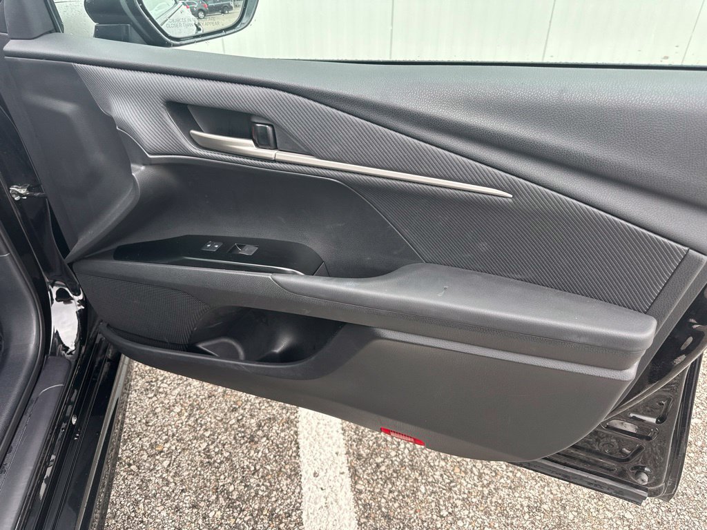 Used 2025 Toyota Camry SE FWD image 26