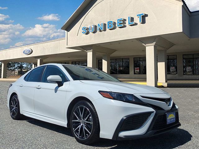 Used 2023 Toyota Camry SE image 7