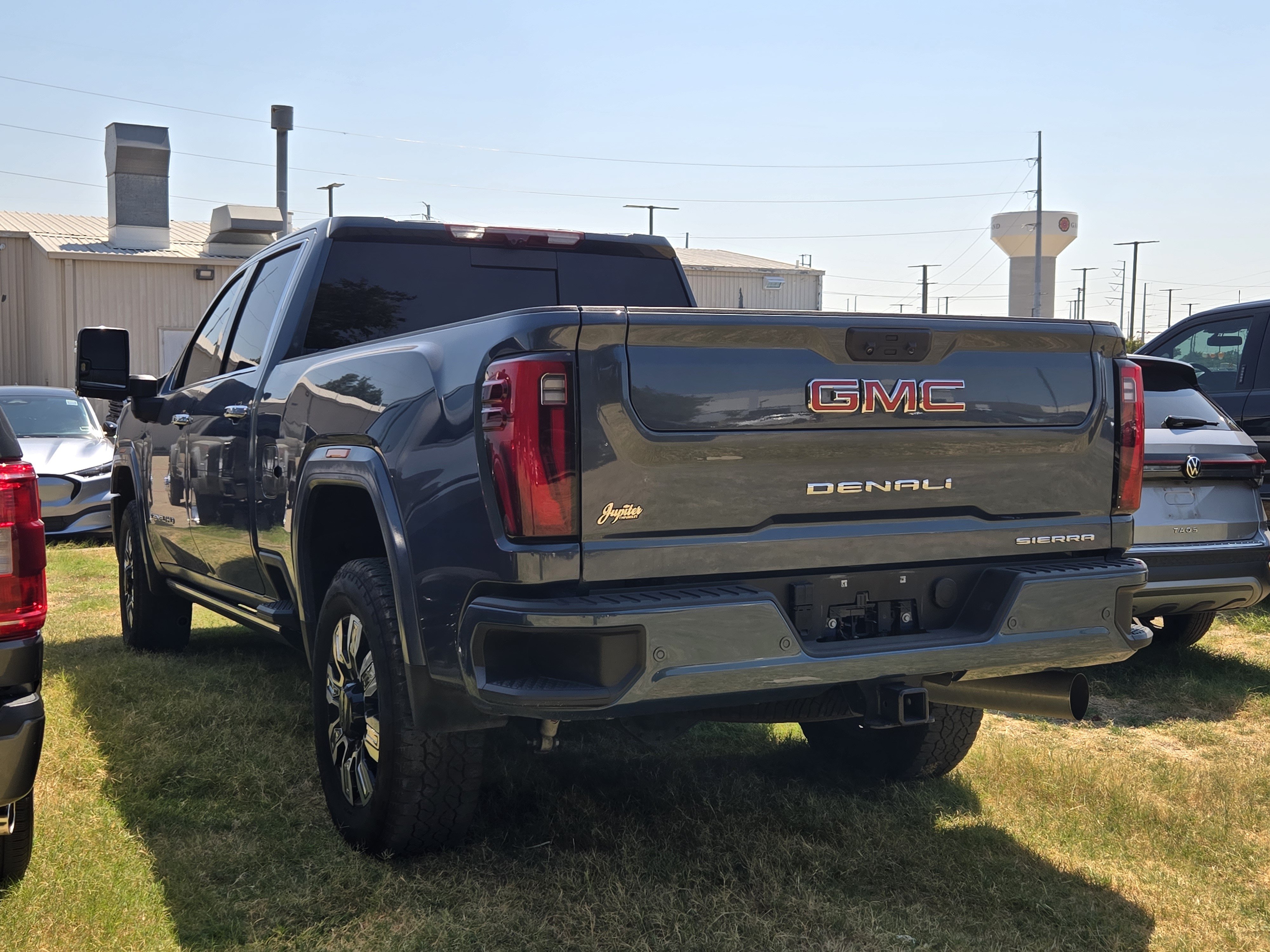 Used 2025 GMC Sierra 2500 Denali w/ Denali Reserve Package AWD/4WD image 4