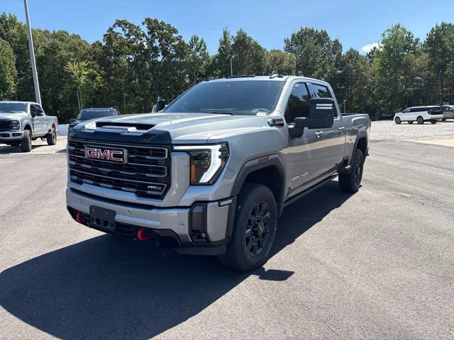 Used 2024 GMC Sierra 2500 AT4 w/ AT4 Premium Plus Package AWD/4WD image 3