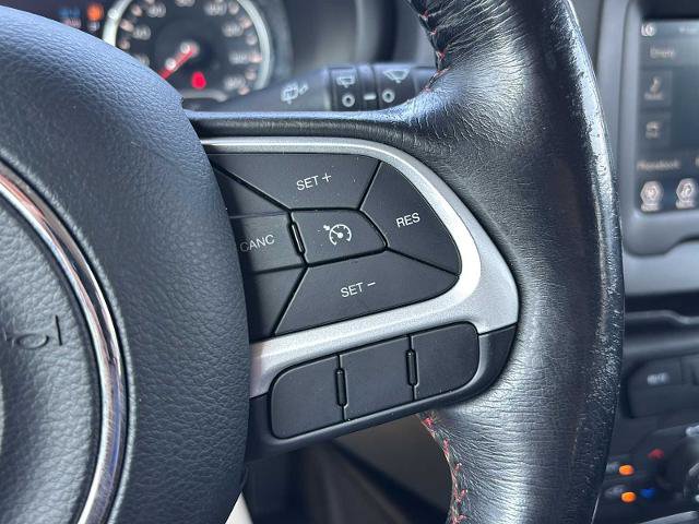 Used 2018 Jeep Renegade Trailhawk w/ Cold Weather Group II AWD/4WD image 19