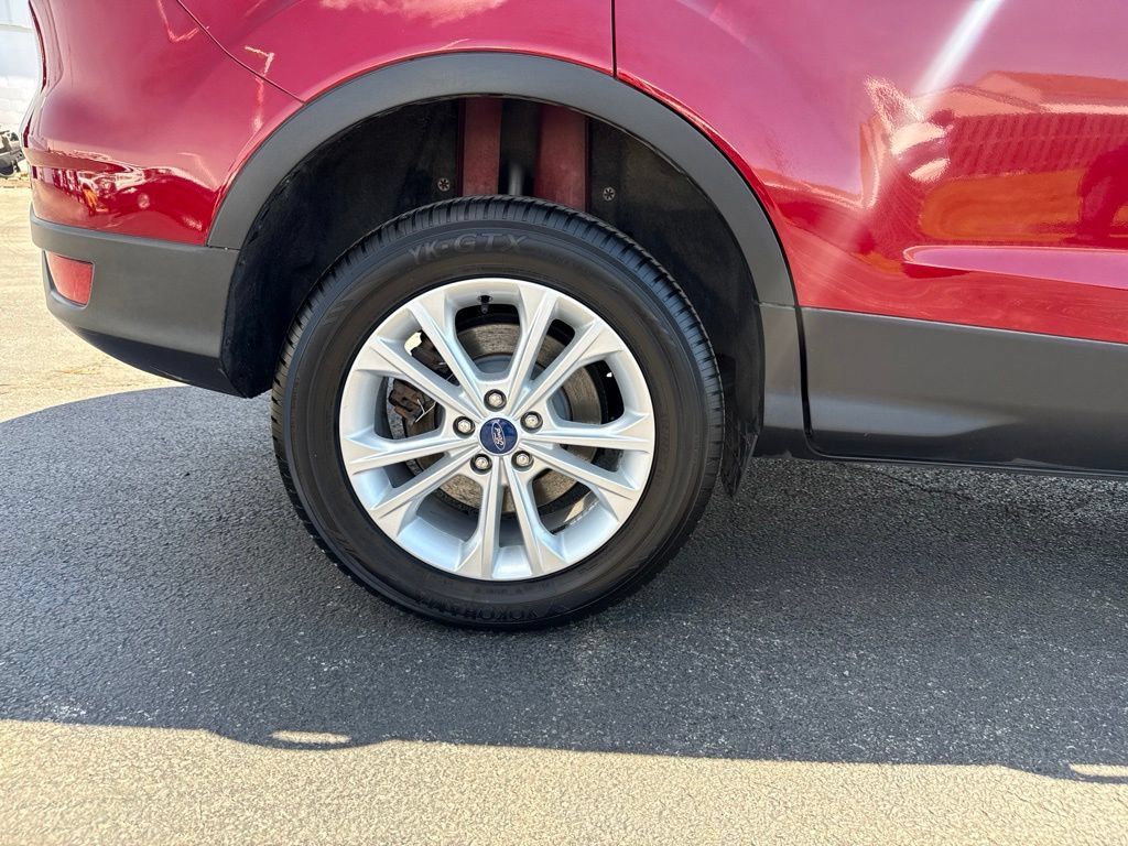 Certified 2019 Ford Escape SE FWD image 47