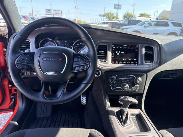 Used 2023 Dodge Charger R/T w/ Technology Group RWD image 5