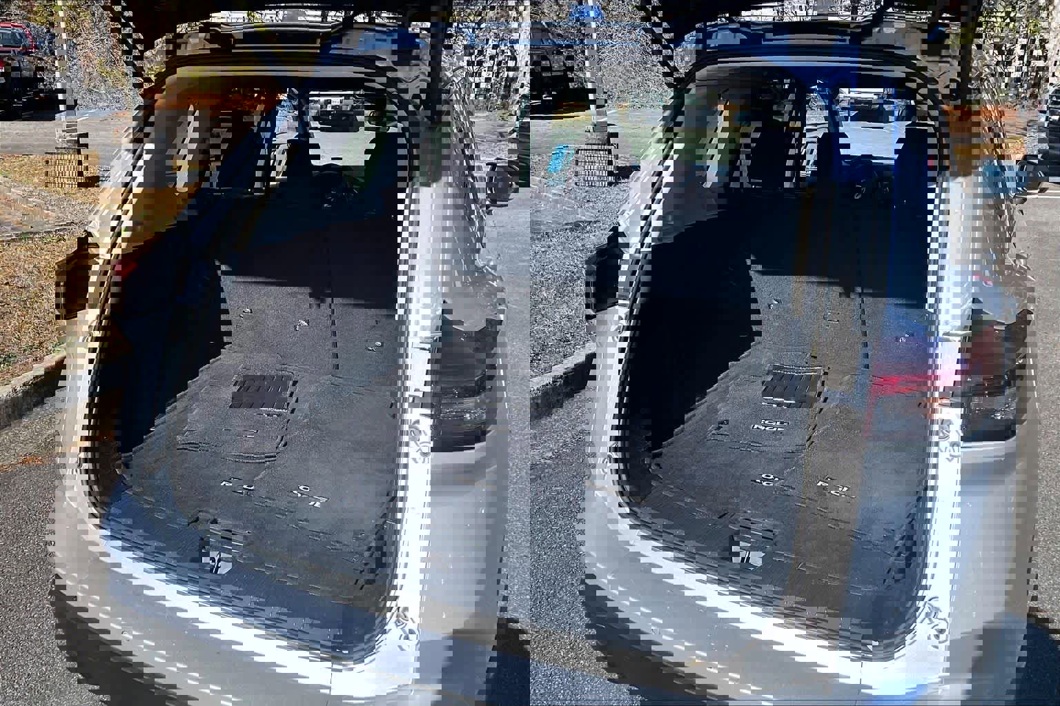 Used 2025 Nissan Rogue SV image 30