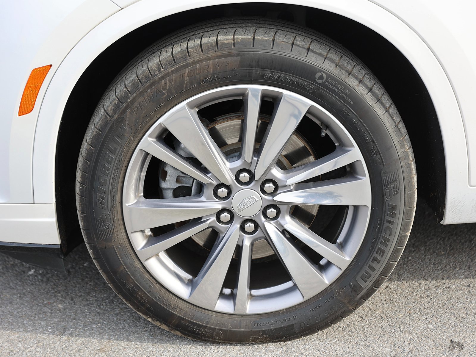 Used 2024 Cadillac XT6 Premium Luxury image 10