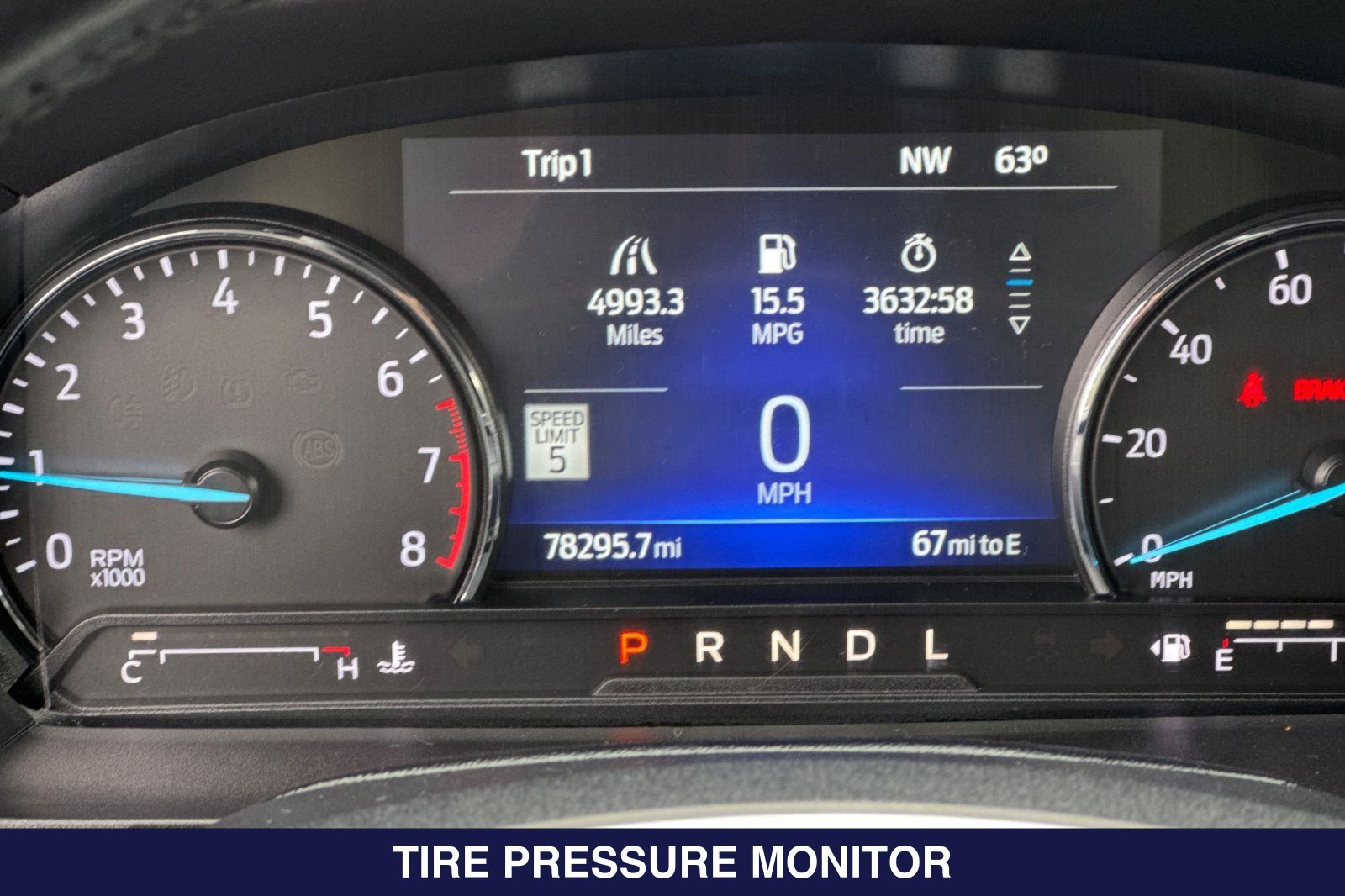 Certified 2022 Ford Explorer XLT w/ Equipment Group 202A RWD image 29