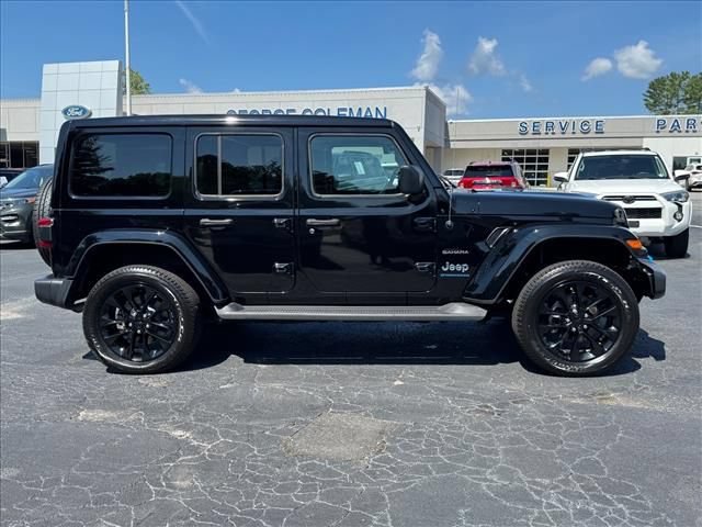 Used 2023 Jeep Wrangler Unlimited Sahara w/ Cold Weather Group AWD/4WD image 3