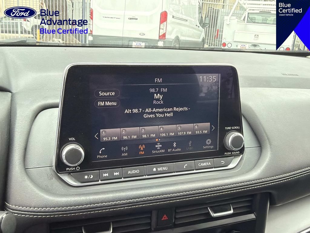 Used 2024 Nissan Rogue SV FWD image 23