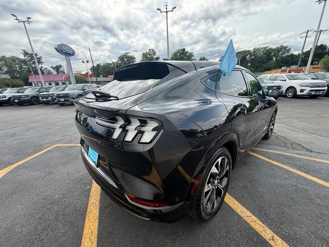 Certified 2022 Ford Mustang Mach-E Premium AWD/4WD image 9
